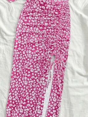💓NEW Yozy Pink Floral Ruched Midi Skirt